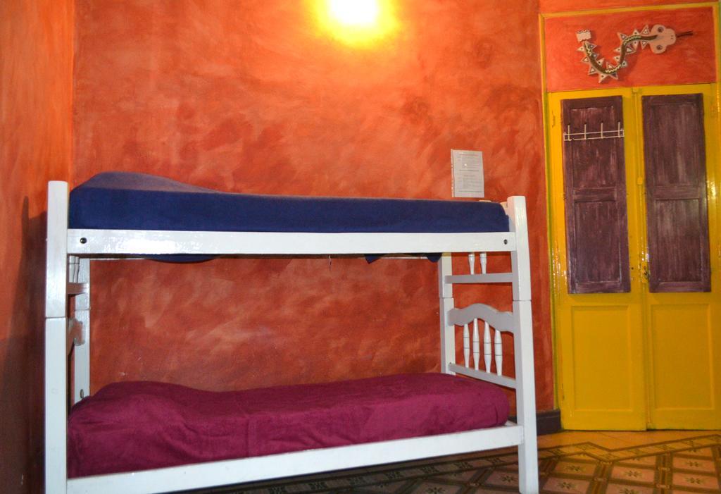 Casa Pueblo Hostel Capdevila Habitación foto